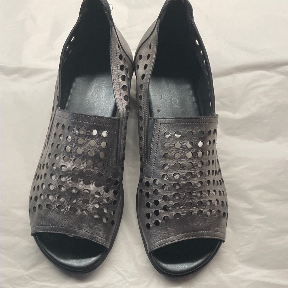 Stylish Gray Women's Shoes 11